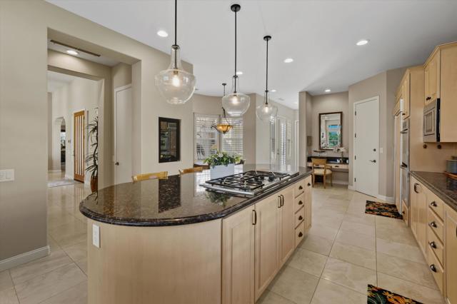 81205 Kingston Heath, La Quinta CA: https://media.crmls.org/mediaz/772b15e9-6ed7-4e1d-b811-5d67aee9630c.jpg