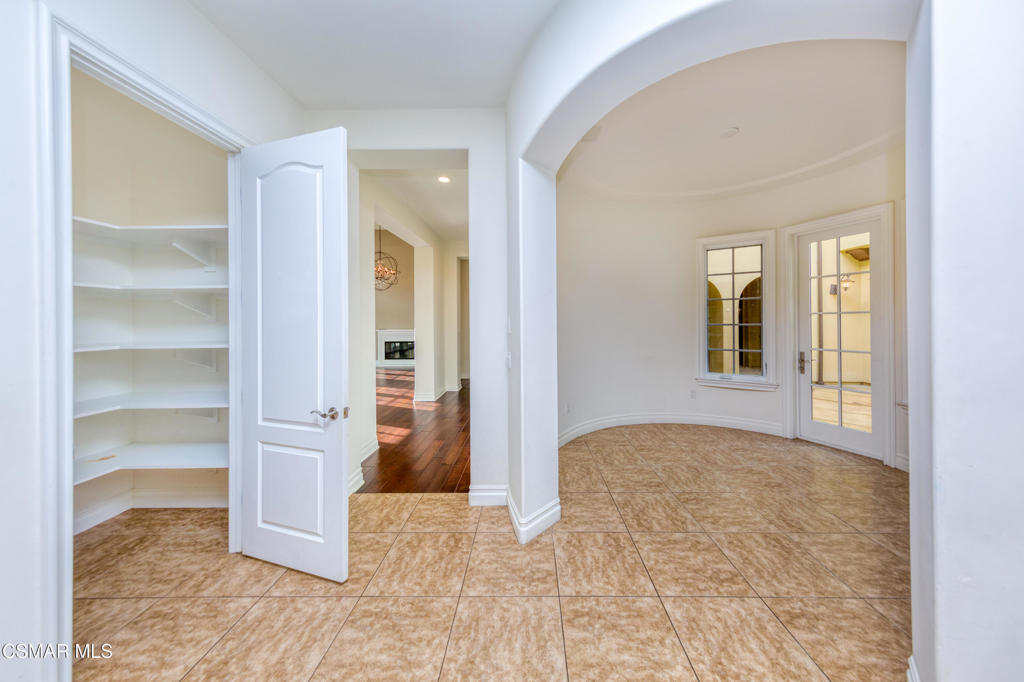 MLS #226001920 image #15