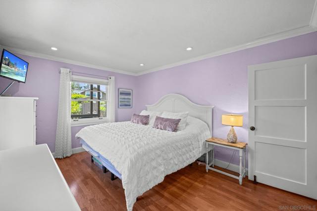 260 27Th St, Del Mar CA: https://media.crmls.org/mediaz/772d0d62-8599-4238-9355-1f3f11b0668d.jpg