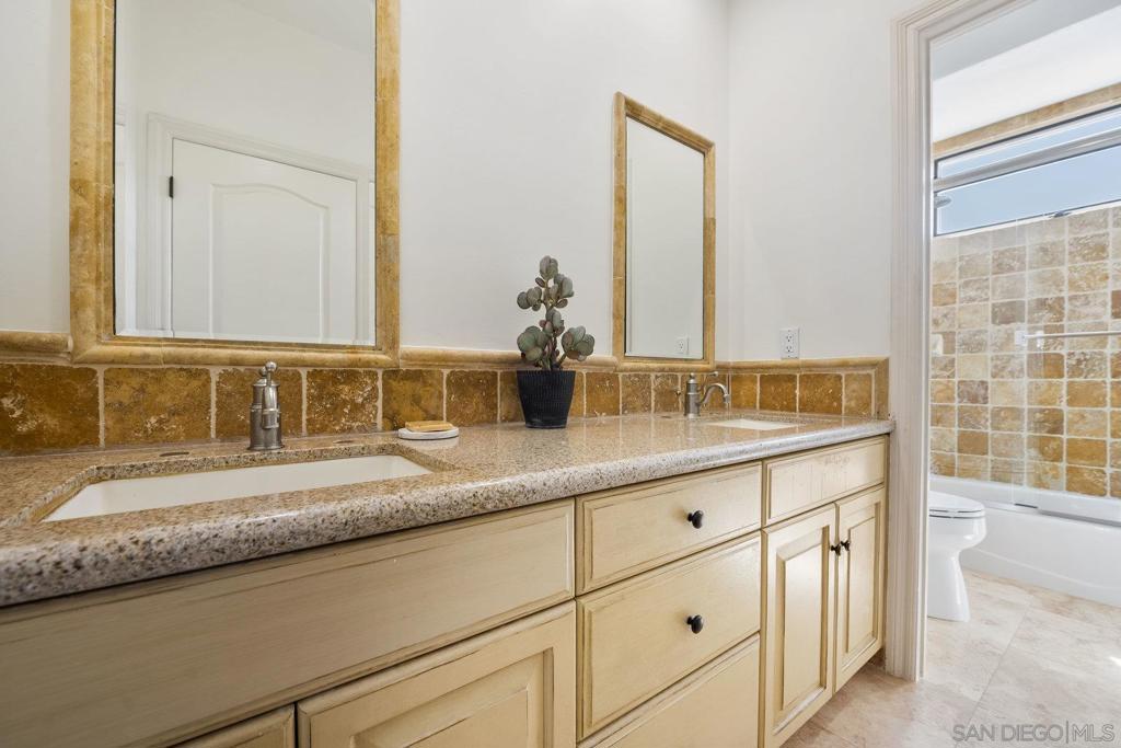 MLS #250041241SD image #40