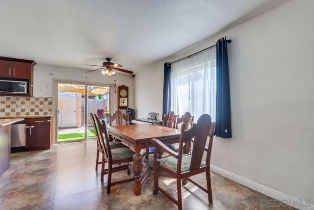 8233 Warmwood Ave, Spring Valley CA: https://media.crmls.org/mediaz/772dd5f0-5620-490d-aff4-2519576852e6.jpg