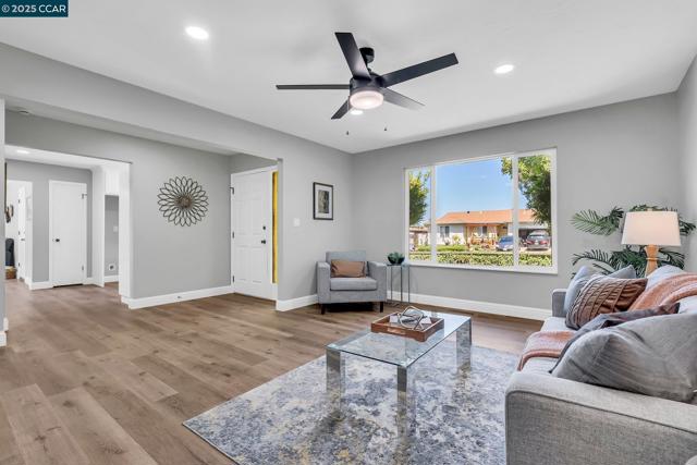 1330 Aster Dr, Antioch CA: https://media.crmls.org/mediaz/77310e80-bdc9-4a14-891a-e8841c49c8b6.jpg
