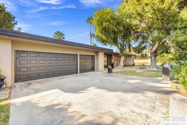 40675 E Thunderbird Terrace, Rancho Mirage CA: https://media.crmls.org/mediaz/77311416-3008-4e1c-a0d0-18a95ff8ead6.jpg