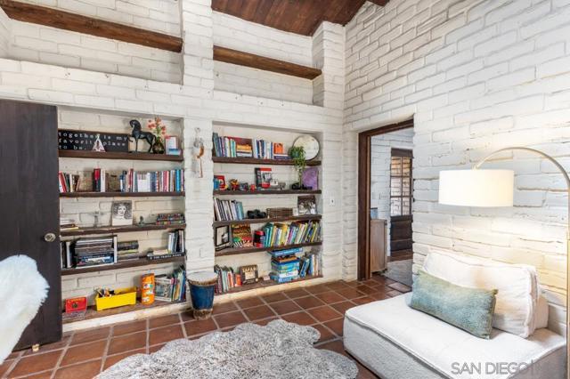 18940 Littlefield Lane, Valley Center CA: https://media.crmls.org/mediaz/77318b08-d71a-4728-90df-78d5c7052790.jpg