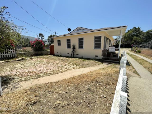 234 S 12th Street, Santa Paula CA: https://media.crmls.org/mediaz/7733082e-7b62-409a-b180-21e14be22e15.jpg
