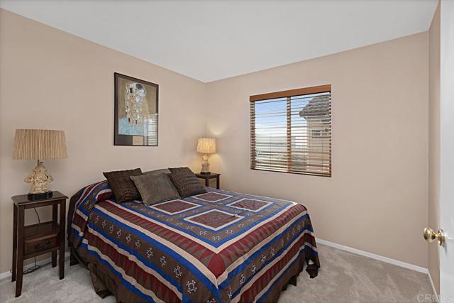Image 21 of 34 For 10198 Wateridge Circle 157