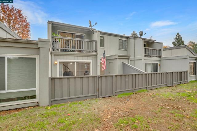 1120 Kenwal Rd, Concord CA: https://media.crmls.org/mediaz/77339408-4d77-48dd-8c7e-6b7d157f1409.jpg