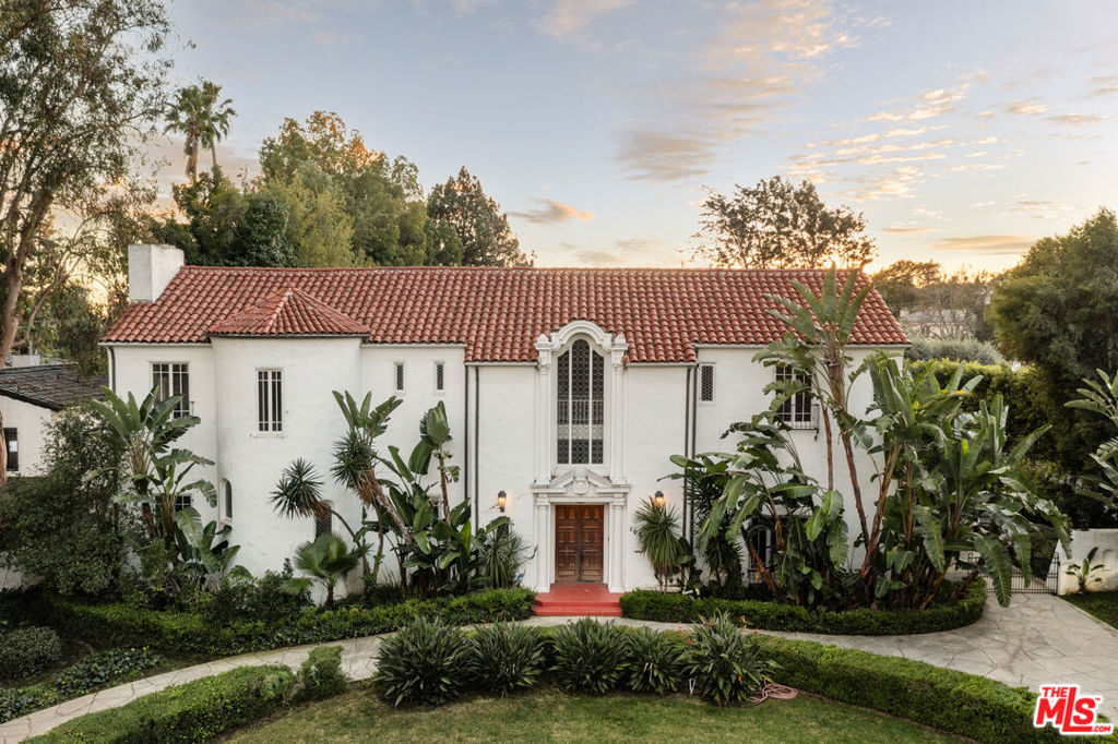 1003 Benedict Canyon Drive