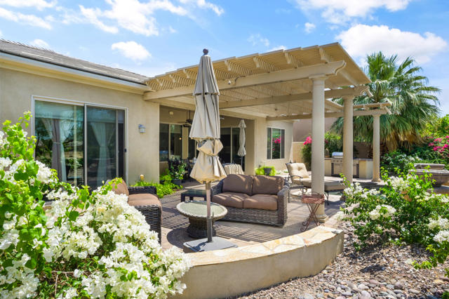 81569 Corte Monteleon, Indio CA: https://media.crmls.org/mediaz/7733f1eb-bb76-4f58-91d1-c063f2d3af7c.jpg