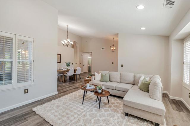4025 Santa Maria Place, Turlock CA: https://media.crmls.org/mediaz/7734ae59-5900-420f-9597-7e2bb5fd0137.jpg