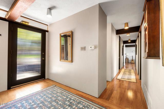 4639 El Camino Corto, La Canada Flintridge CA: https://media.crmls.org/mediaz/77354c64-a9bf-4865-8273-9b7d2bc03157.jpg