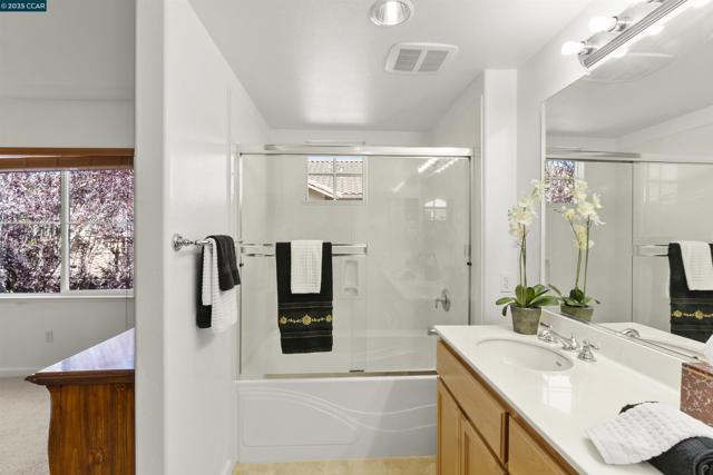 113 Carmel St, San Pablo CA: https://media.crmls.org/mediaz/77356c62-d619-46eb-a099-477ae7bf88c3.jpg