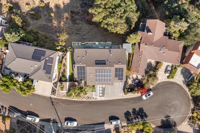 865 Somerset Court, San Carlos CA: https://media.crmls.org/mediaz/7735c470-fe78-4e7f-81bb-9c97b50886f3.jpg
