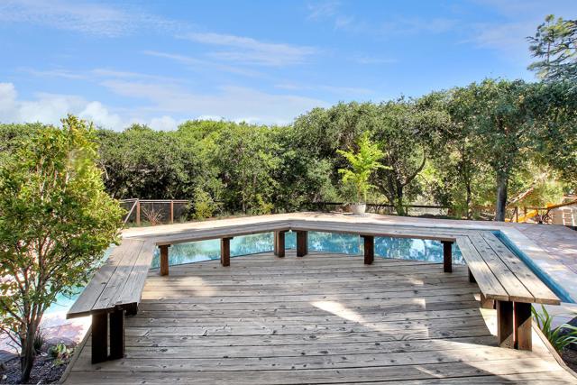 415 Golden Oak Drive, Portola Valley CA: https://media.crmls.org/mediaz/7736e15c-9f38-4f63-a580-ebd7c737e335.jpg