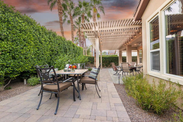 81463 Joshua Tree Court, La Quinta CA: https://media.crmls.org/mediaz/7736fb4e-9f45-4caa-89ae-19ec75f284c4.jpg