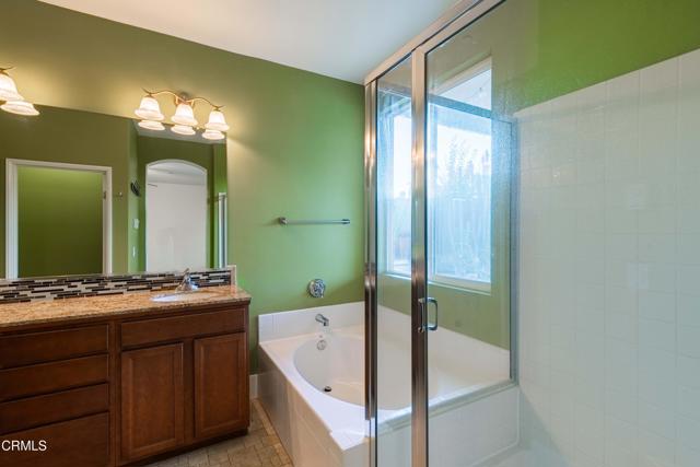 10909 Rainwater Lane, Bakersfield CA: https://media.crmls.org/mediaz/773716cc-1bb1-47a2-b1b9-52a4da6ac7f2.jpg