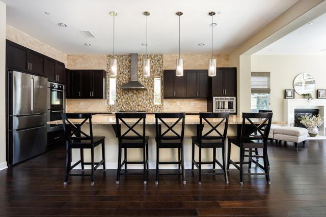 7152 Sitio Corazon, Carlsbad CA: https://media.crmls.org/mediaz/77372c9d-5235-4c68-8056-7a732a2abbba.jpg