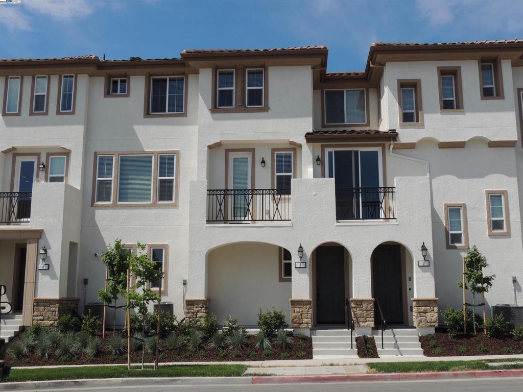 118 Selby Ln