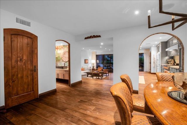 355 N Avenida Caballeros, Palm Springs CA: https://media.crmls.org/mediaz/77381a4f-2736-42f3-a3ff-2de68a5fcf3f.jpg