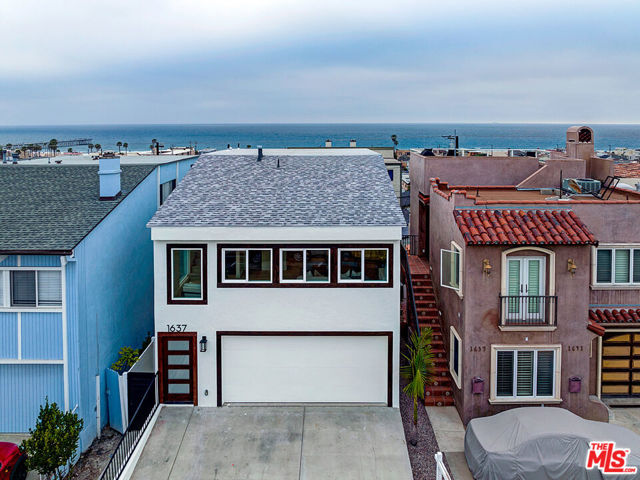 1637 MONTEREY Boulevard, Hermosa Beach, California 90254, 3 Bedrooms Bedrooms, ,1 BathroomBathrooms,Residential,Sold,MONTEREY,22169049