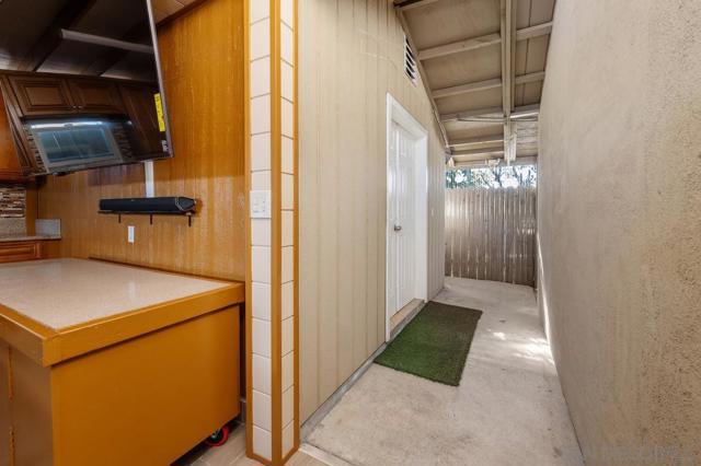 Image 26 of 27 For 10343 Greenford Dr