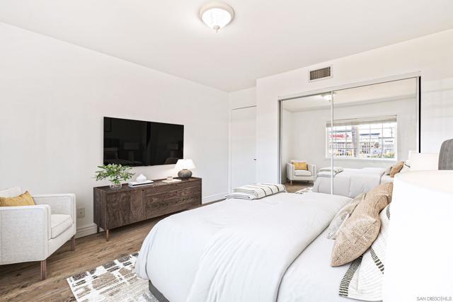 16117 Nordhoff St, North Hills CA: https://media.crmls.org/mediaz/773992dd-f6fb-448b-bb4f-87340f4daeb9.jpg