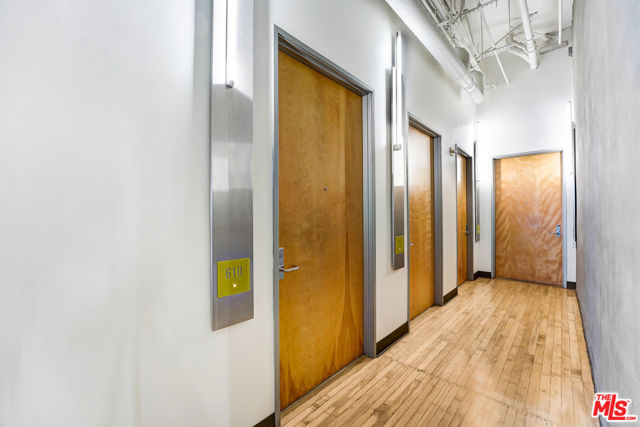 1850 Industrial Street, Los Angeles CA: https://media.crmls.org/mediaz/773a934a-573a-4210-aff7-6d56c4aec13e.jpg
