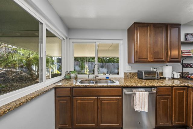 Detail Gallery Image 14 of 43 For 623 Highland St, Escondido,  CA 92027 - 3 Beds | 2 Baths