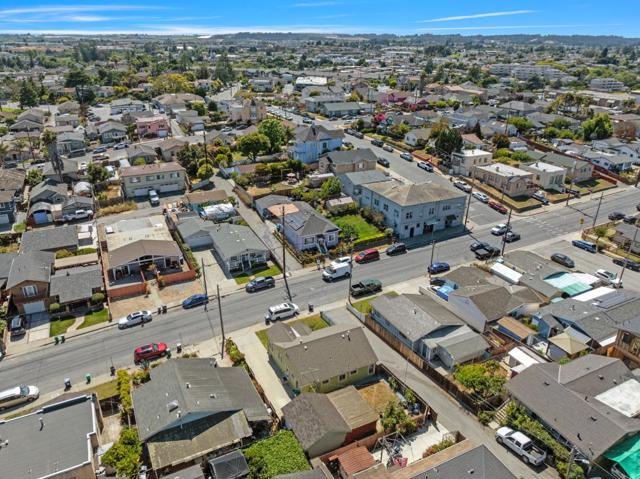 928 Lincoln Street, Watsonville CA: https://media.crmls.org/mediaz/773c08bc-5f28-4290-a0d7-a4b4f2e6abe4.jpg