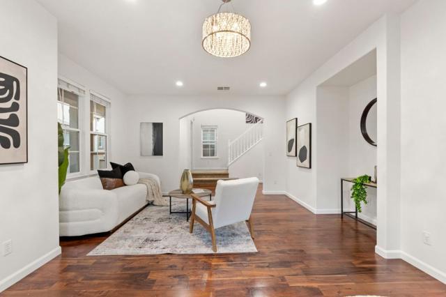 325 Toscana Way, Hayward CA: https://media.crmls.org/mediaz/773c317a-8935-47da-8a23-ab3fe6df1f69.jpg