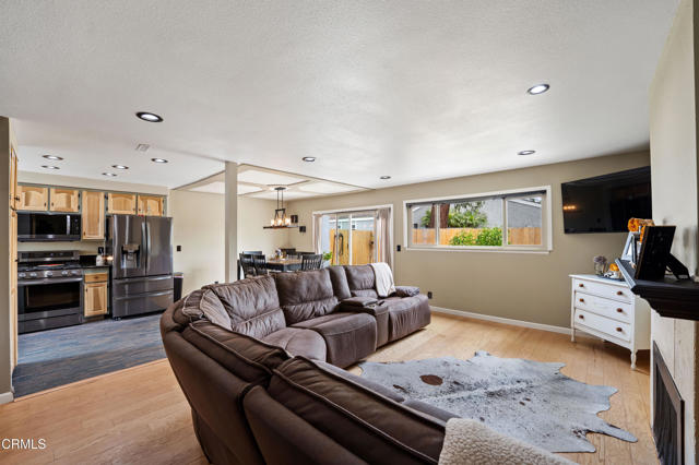 468 Rockman Way, Port Hueneme CA: https://media.crmls.org/mediaz/773c8ea5-c3cf-45d9-aecf-439244910d8c.jpg