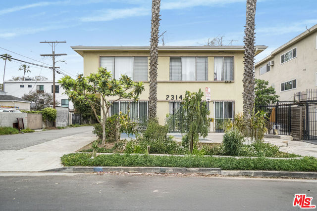 2314 S Corning Street, Los Angeles CA: https://media.crmls.org/mediaz/773d6011-fb02-4b9b-87d1-fe1b4c703c2d.jpg