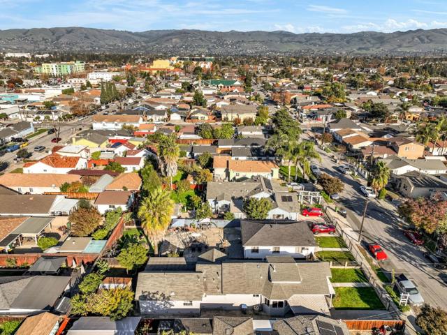 1539 E San Fernando Street, San Jose CA: https://media.crmls.org/mediaz/773e33fd-4f04-4457-9d41-a722a90f2f00.jpg