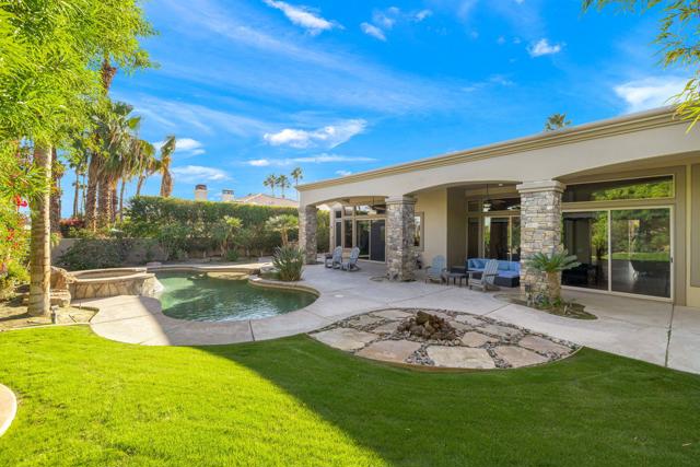 352 Crest Lake Drive, Palm Desert CA: https://media.crmls.org/mediaz/773e5234-0016-4d4d-82f4-f55e1d3518e3.jpg