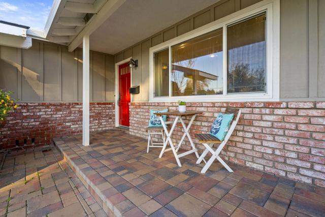 2741 Doverton Square, Mountain View CA: https://media.crmls.org/mediaz/773f182a-f14f-4b9b-8e47-3a03f1325c8f.jpg
