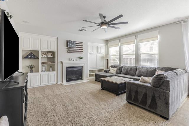 Image 13 of 53 For 4003 Blacksmith Cir