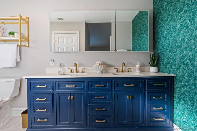 3576 Normandy, Oceanside CA: https://media.crmls.org/mediaz/773faa35-c20e-4eeb-b80d-f16b8e151eba.jpg