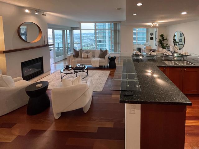 Detail Gallery Image 4 of 26 For 1199 Pacific Hwy #2501,  San Diego,  CA 92101 - 2 Beds | 2 Baths