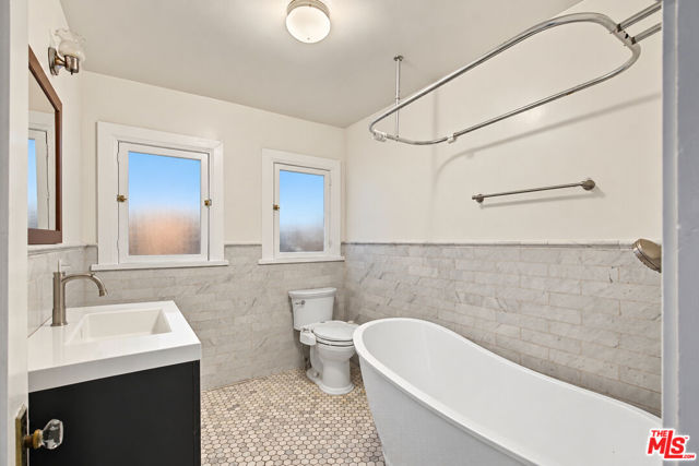 1283 South WINDSOR photo 24