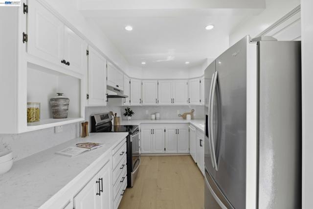 Image 15 of 39 For 7574 Birkdale Dr