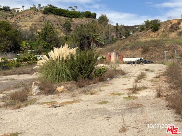 949 Las Lomas Avenue photo 3