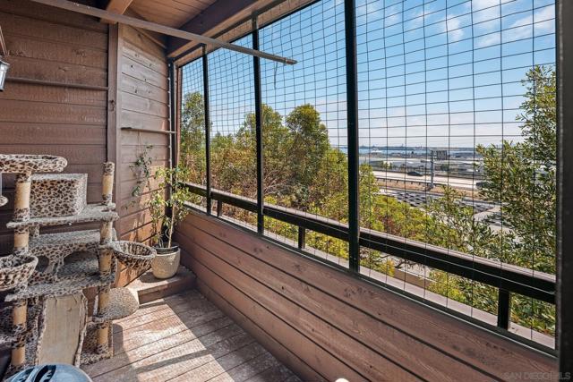 3460 Columbia St, San Diego CA: https://media.crmls.org/mediaz/7741248a-f4c6-4989-8462-2bc9e28428a1.jpg