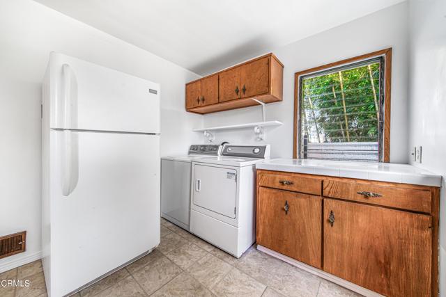 Detail Gallery Image 14 of 44 For 2609 Silver Ridge Ave, Los Angeles,  CA 90039 - 2 Beds | 2 Baths