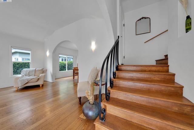 Image 3 of 57 For 3016 Hyde St