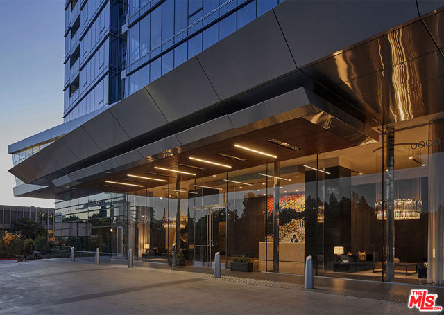 10000 SANTA MONICA Boulevard, Los Angeles CA: https://media.crmls.org/mediaz/774187f2-8090-486f-a764-32b34930d11d.jpg