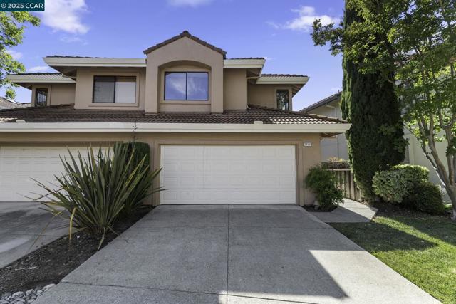 731 Lakemont Pl, San Ramon CA: https://media.crmls.org/mediaz/7741ac59-0636-4d9b-833d-19ad5eb2cf89.jpg