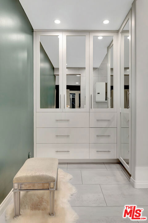 4102 Cachalote Street, Woodland Hills CA: https://media.crmls.org/mediaz/774208d0-45b9-4200-83fc-1fb0ebbb0c1a.jpg