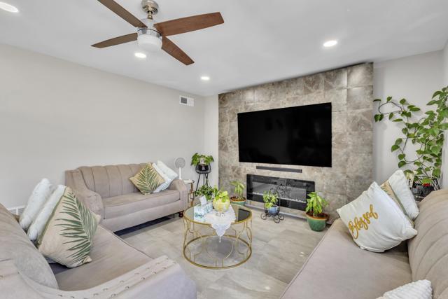 Detail Gallery Image 18 of 57 For 1935 Jasmine St, El Cajon,  CA 92021 - 4 Beds | 2/1 Baths