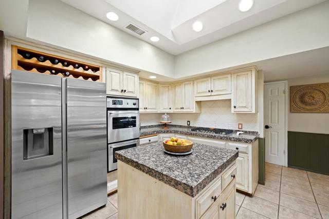 Detail Gallery Image 11 of 73 For 2740 via Dieguenos, Alpine,  CA 91901 - 5 Beds | 3/1 Baths