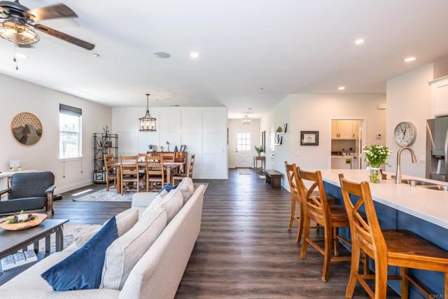 1309 Sunny Heights Road, Fallbrook CA: https://media.crmls.org/mediaz/774479c0-74ec-4329-9394-c805d0ecea97.jpg